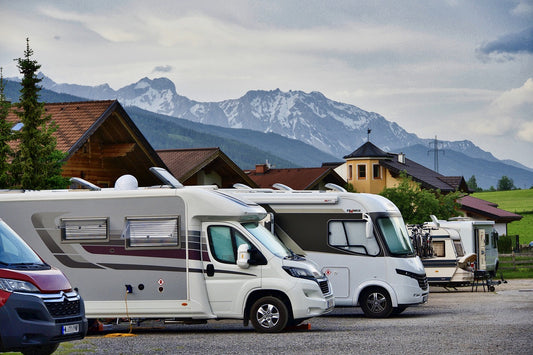 Solaranlagen auf Wohnwagen- und Wohnmobildächern: Alles, was du wissen musst